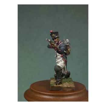 Figurine - Soldat d'infanterie de ligne en 1810 à genoux en train de tirer - NA-009