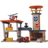 centre de secours en bois plan toys 6219