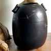 Vase avec agrafe Objet de Curiosité -CE016